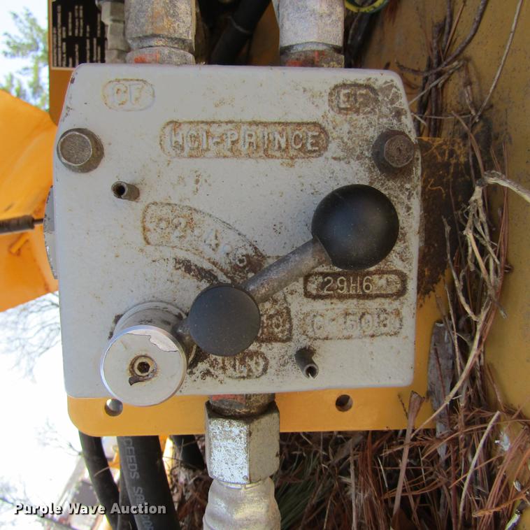 image for item DD2700 2007 Vermeer BC1500 wood chipper