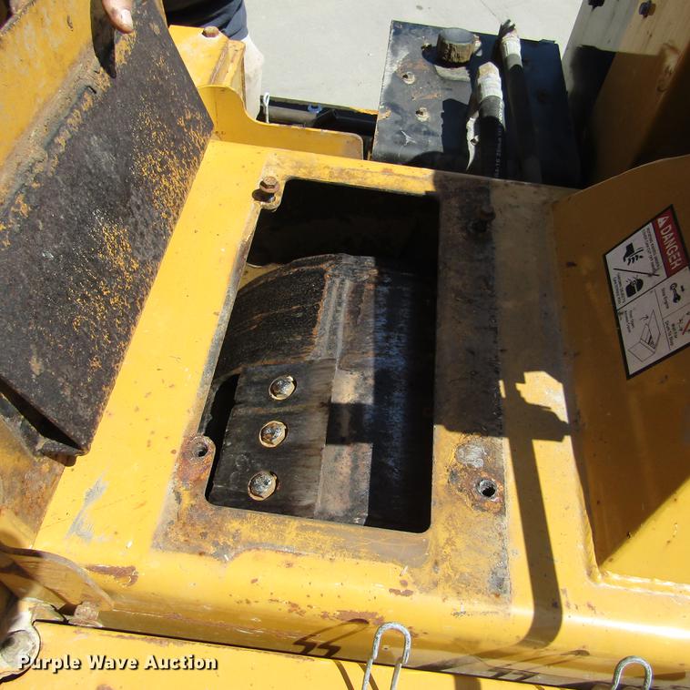 image for item DD2700 2007 Vermeer BC1500 wood chipper