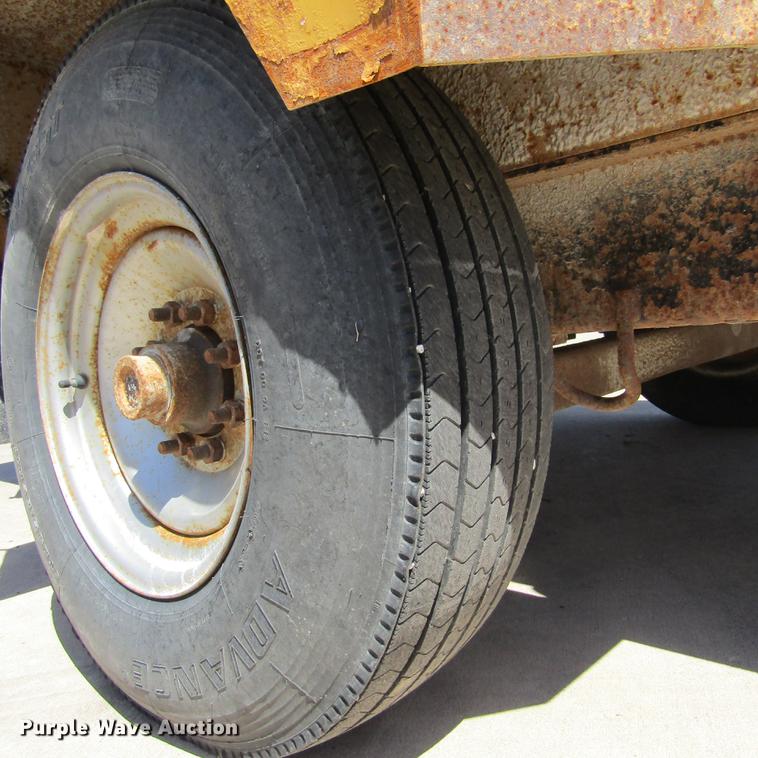 image for item DD2700 2007 Vermeer BC1500 wood chipper