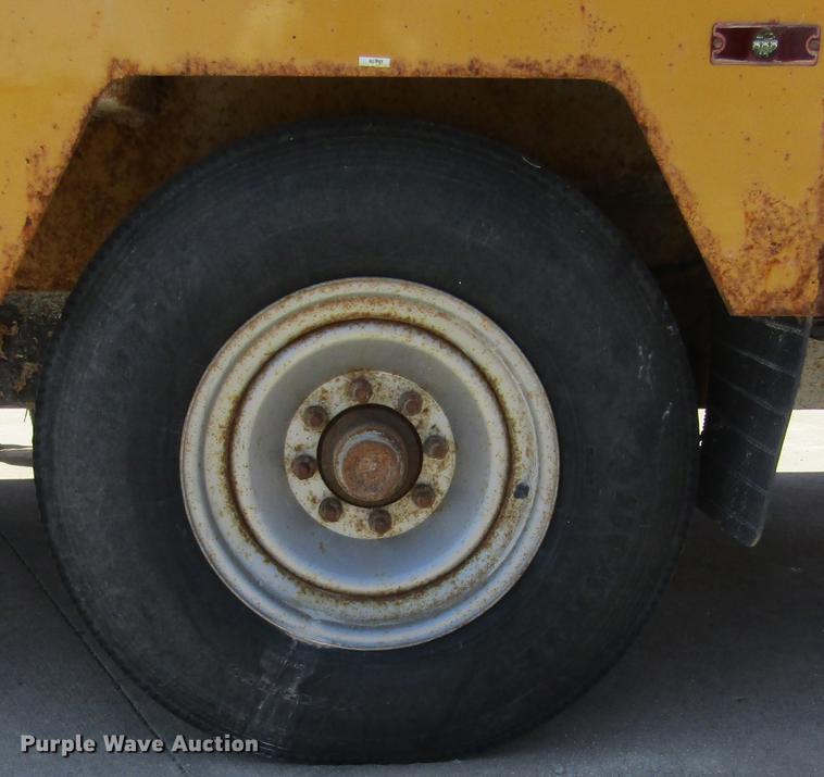 image for item DD2700 2007 Vermeer BC1500 wood chipper