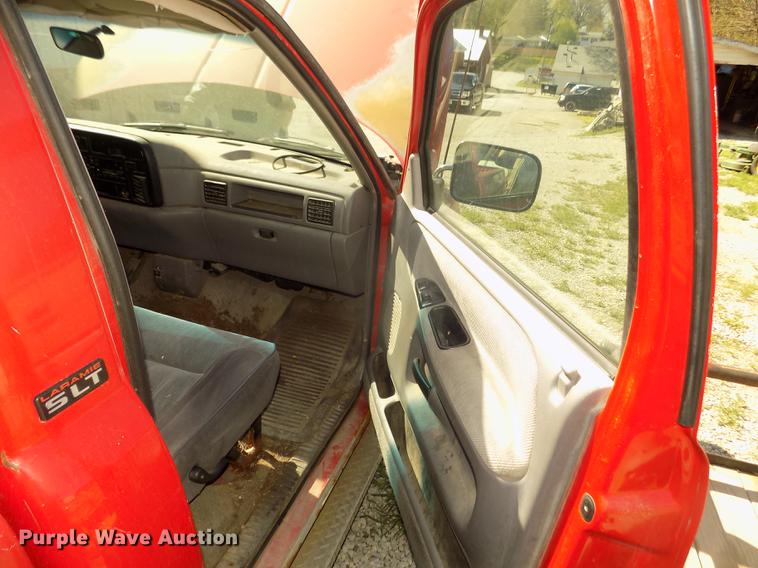 image for item DD2765 1994 Dodge Ram 1500 Laramie SLT pickup truck