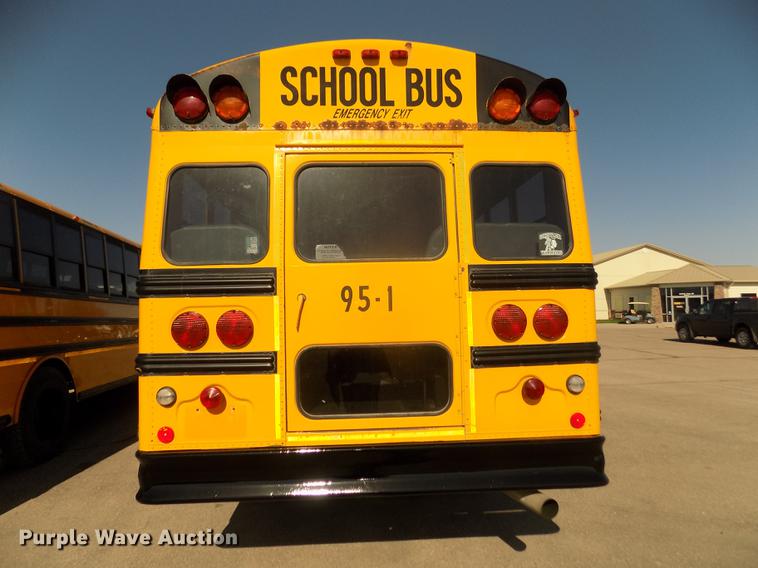 image for item DD2768 1996 Ford B800 Thomas school bus