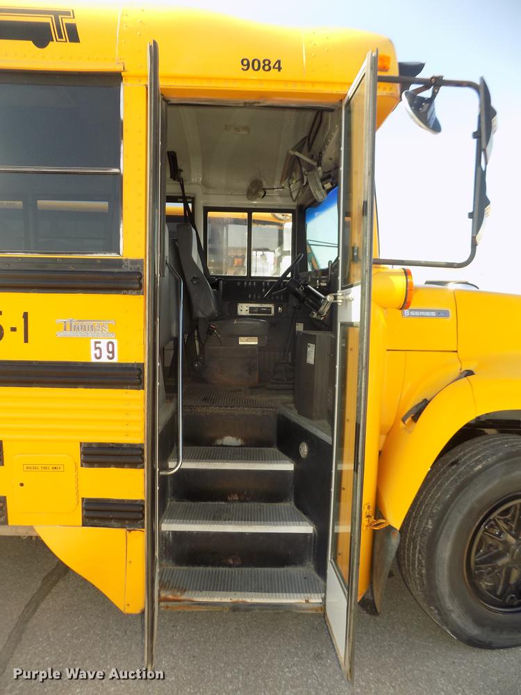 image for item DD2768 1996 Ford B800 Thomas school bus