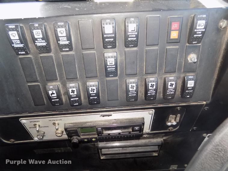 image for item DD2768 1996 Ford B800 Thomas school bus