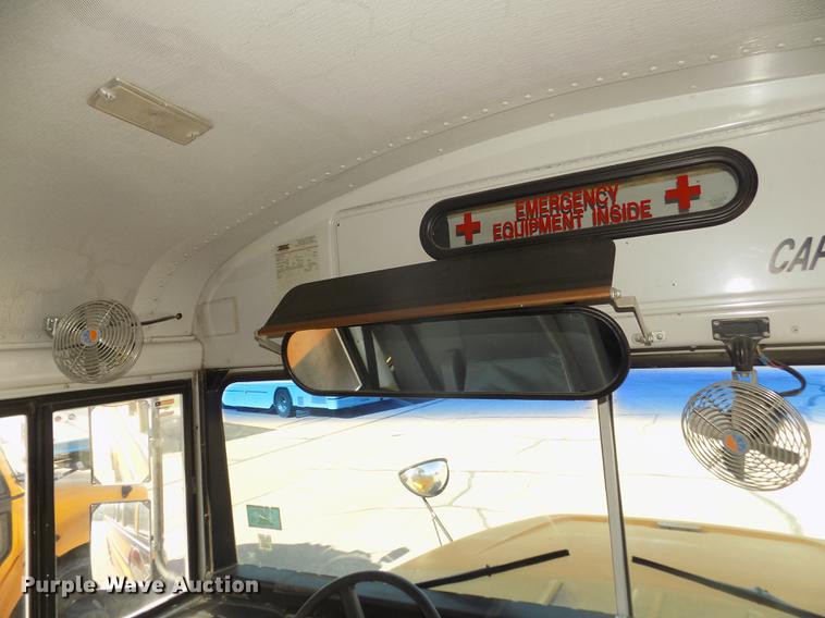 image for item DD2768 1996 Ford B800 Thomas school bus