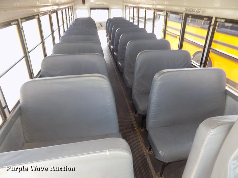 image for item DD2768 1996 Ford B800 Thomas school bus