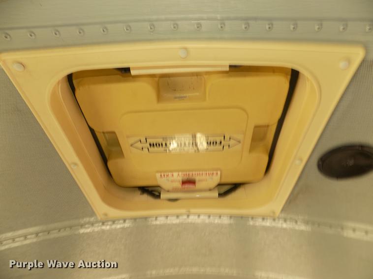 image for item DD2768 1996 Ford B800 Thomas school bus