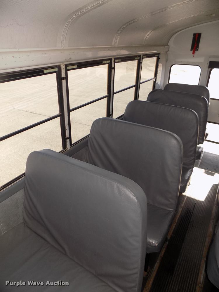 image for item DD2768 1996 Ford B800 Thomas school bus