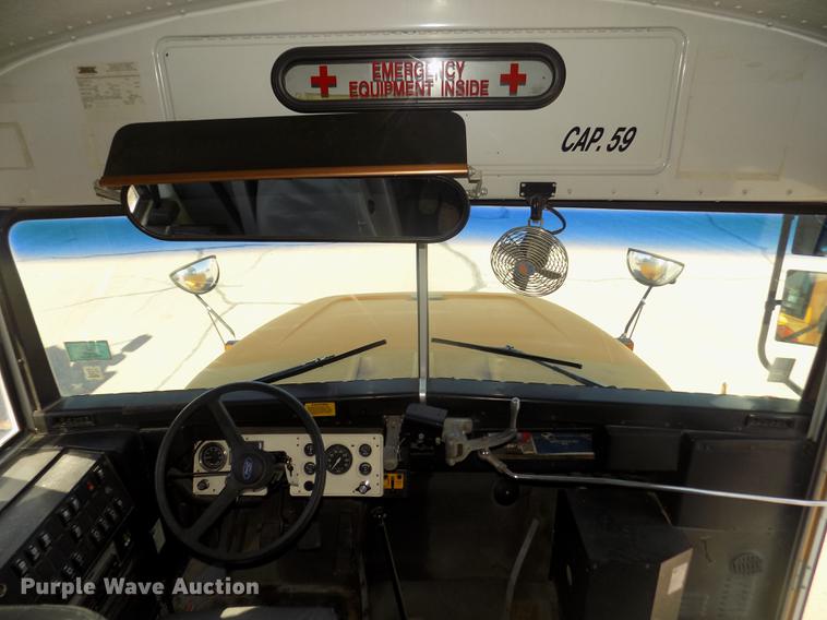 image for item DD2768 1996 Ford B800 Thomas school bus