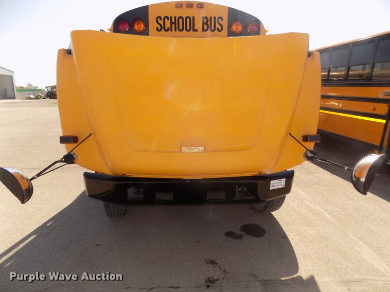 image for item DD2768 1996 Ford B800 Thomas school bus