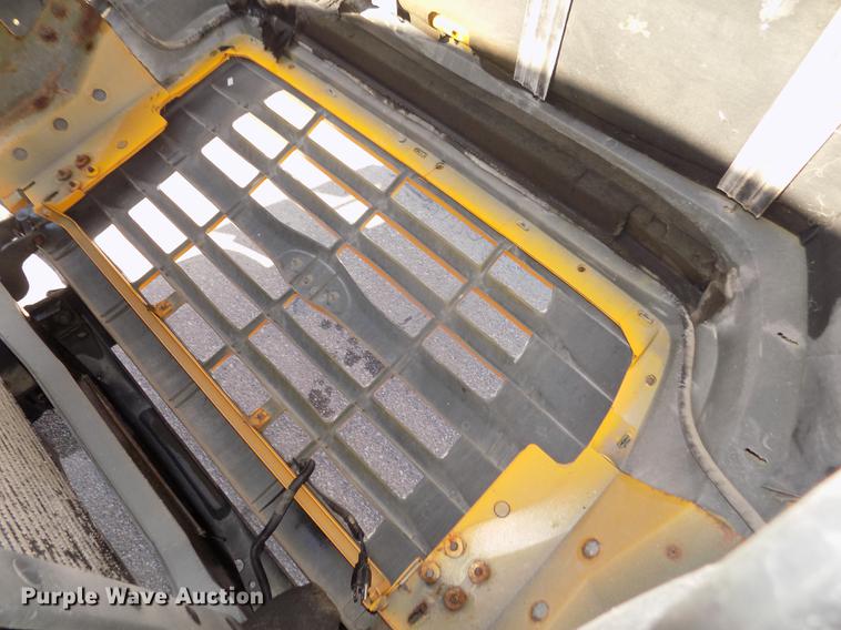 image for item DD2768 1996 Ford B800 Thomas school bus