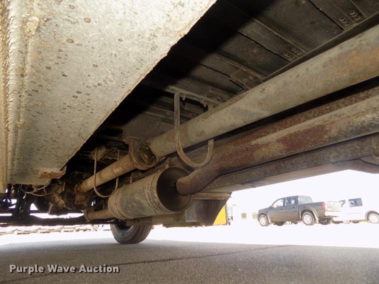 image for item DD2768 1996 Ford B800 Thomas school bus