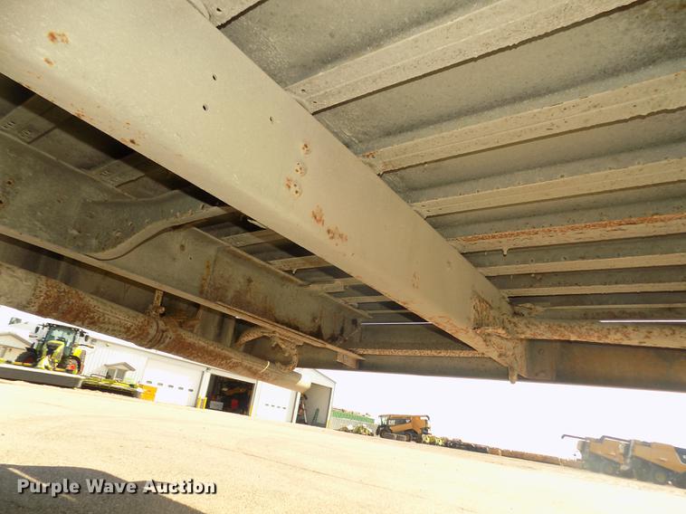 image for item DD2768 1996 Ford B800 Thomas school bus