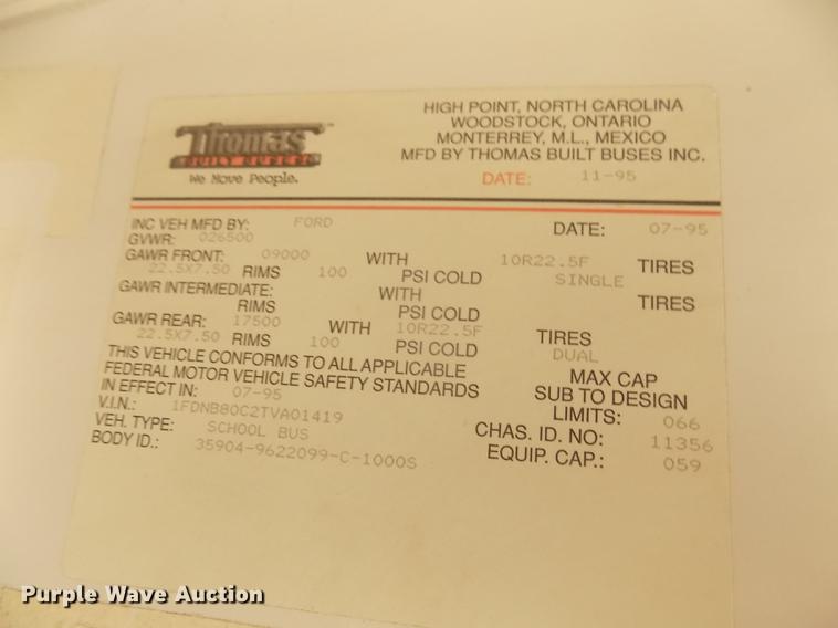 image for item DD2768 1996 Ford B800 Thomas school bus