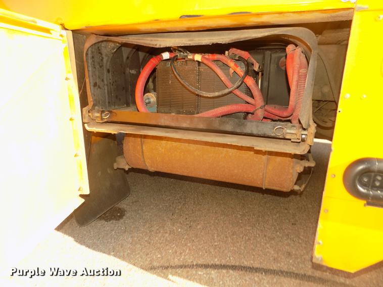 image for item DD2769 2007 Freightliner Thomas Saf-T-Liner C-2 310TS school bus