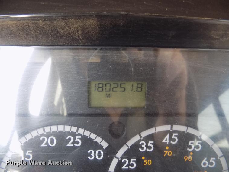 image for item DD2769 2007 Freightliner Thomas Saf-T-Liner C-2 310TS school bus