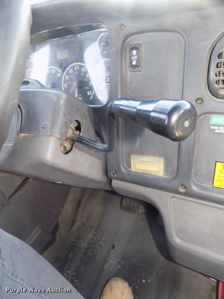 image for item DD2769 2007 Freightliner Thomas Saf-T-Liner C-2 310TS school bus