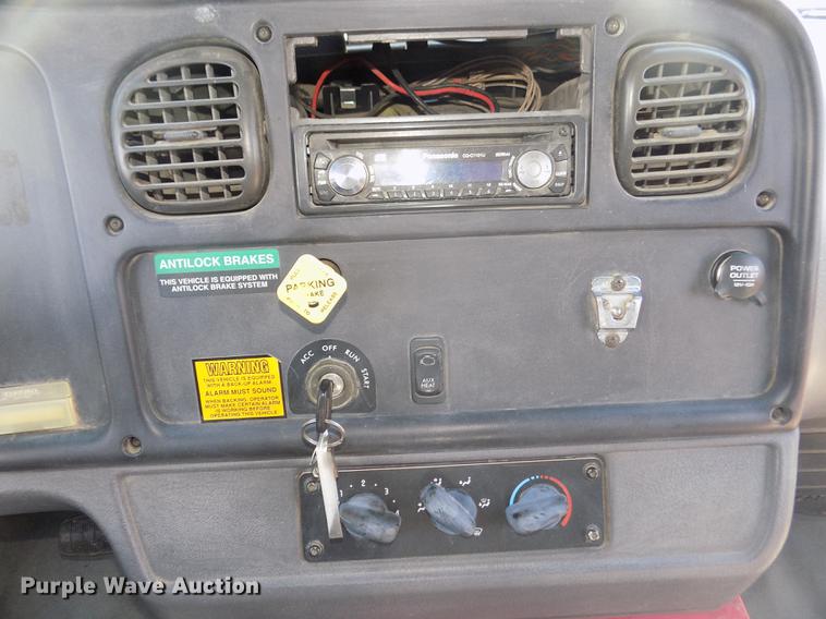 image for item DD2769 2007 Freightliner Thomas Saf-T-Liner C-2 310TS school bus