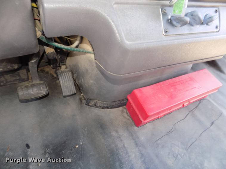 image for item DD2769 2007 Freightliner Thomas Saf-T-Liner C-2 310TS school bus