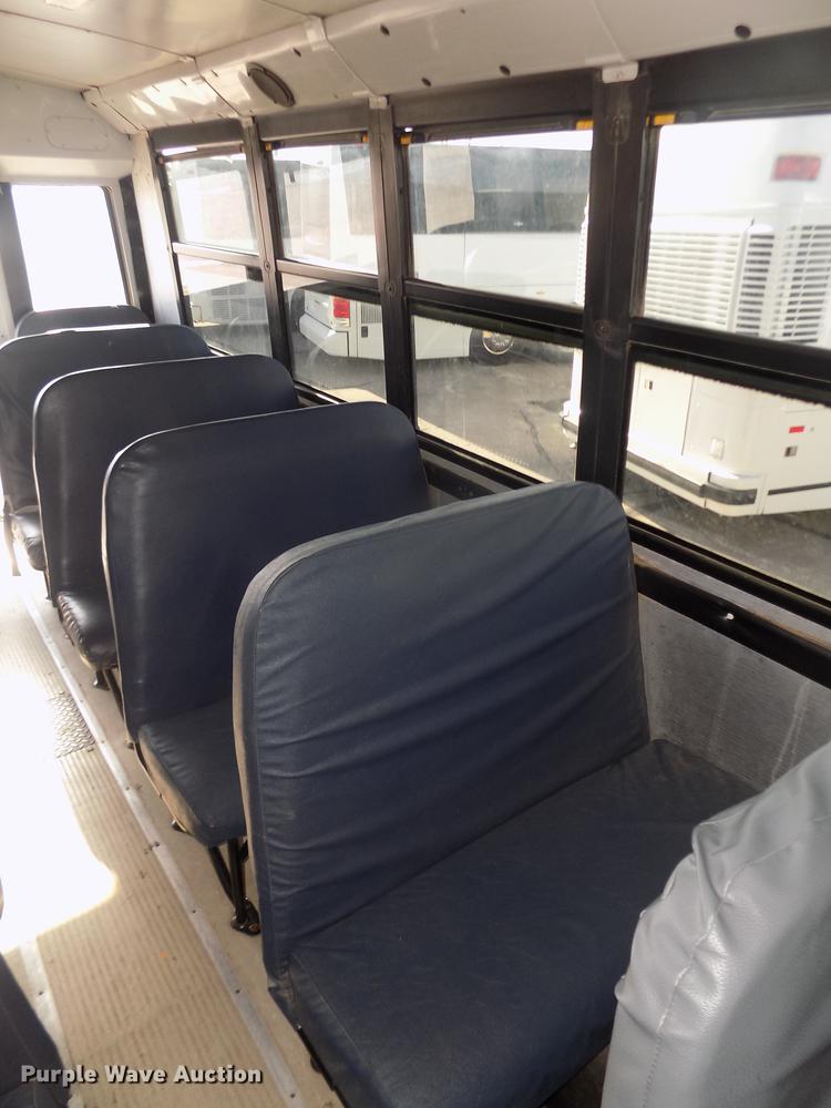 image for item DD2769 2007 Freightliner Thomas Saf-T-Liner C-2 310TS school bus