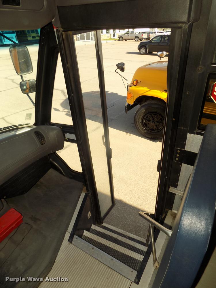 image for item DD2769 2007 Freightliner Thomas Saf-T-Liner C-2 310TS school bus