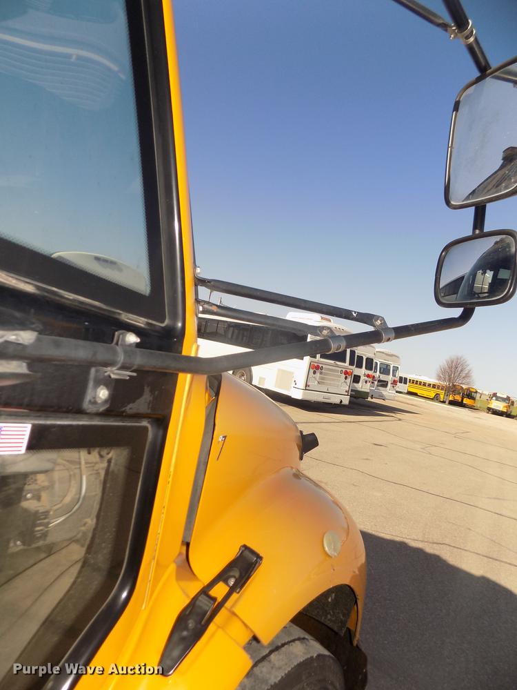 image for item DD2769 2007 Freightliner Thomas Saf-T-Liner C-2 310TS school bus