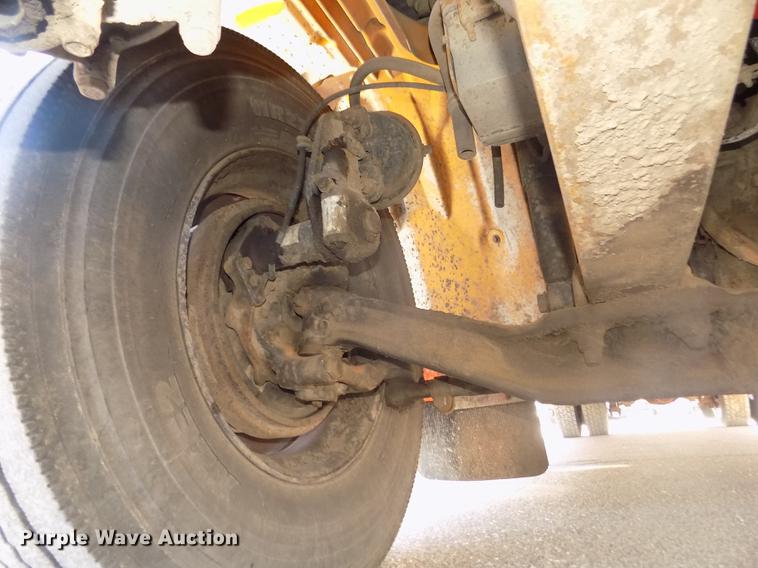 image for item DD2769 2007 Freightliner Thomas Saf-T-Liner C-2 310TS school bus