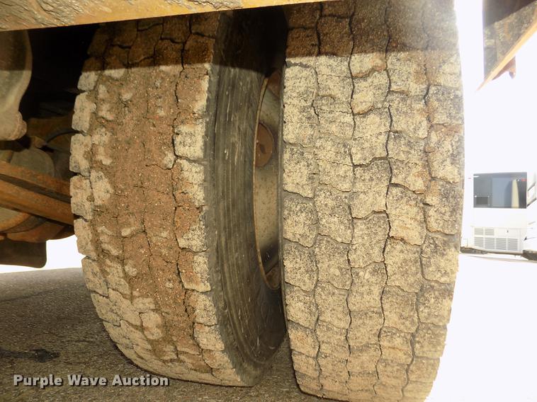 image for item DD2769 2007 Freightliner Thomas Saf-T-Liner C-2 310TS school bus