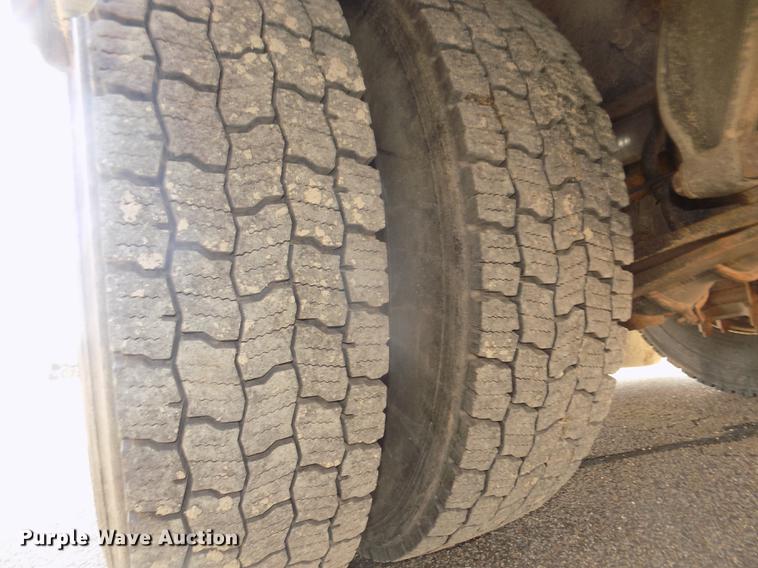 image for item DD2769 2007 Freightliner Thomas Saf-T-Liner C-2 310TS school bus