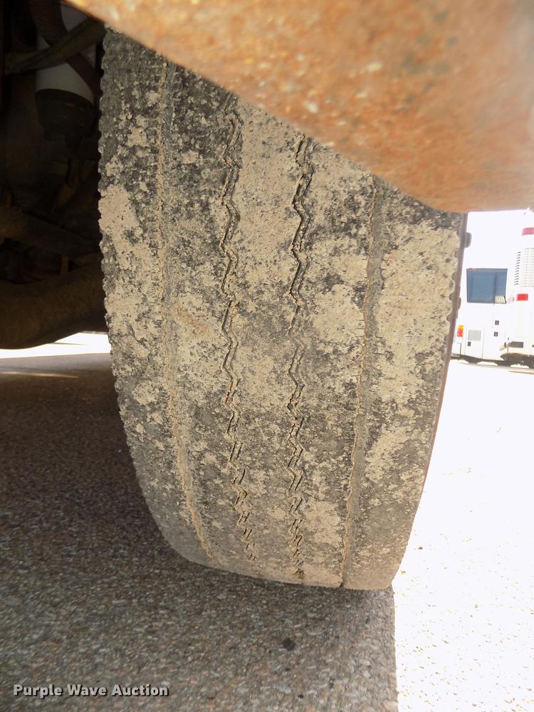 image for item DD2769 2007 Freightliner Thomas Saf-T-Liner C-2 310TS school bus