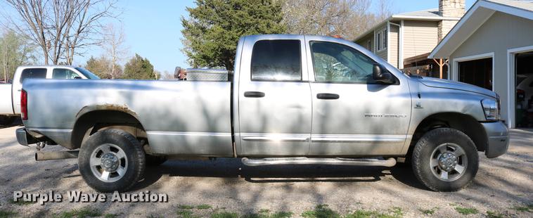 image for item DD4197 2006 Dodge Ram 2500 Quad Cab pickup truck
