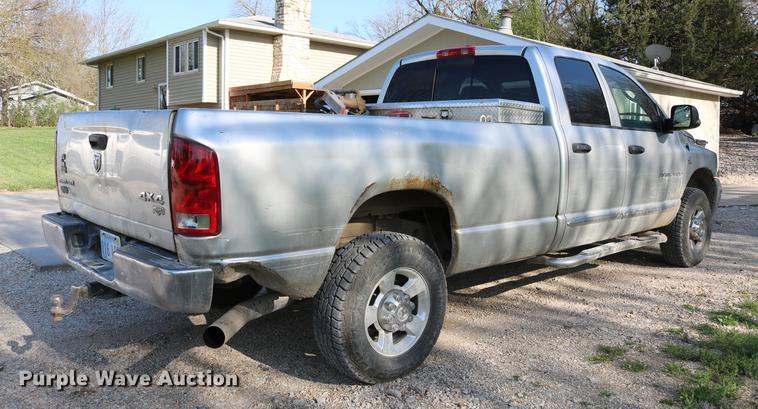 image for item DD4197 2006 Dodge Ram 2500 Quad Cab pickup truck