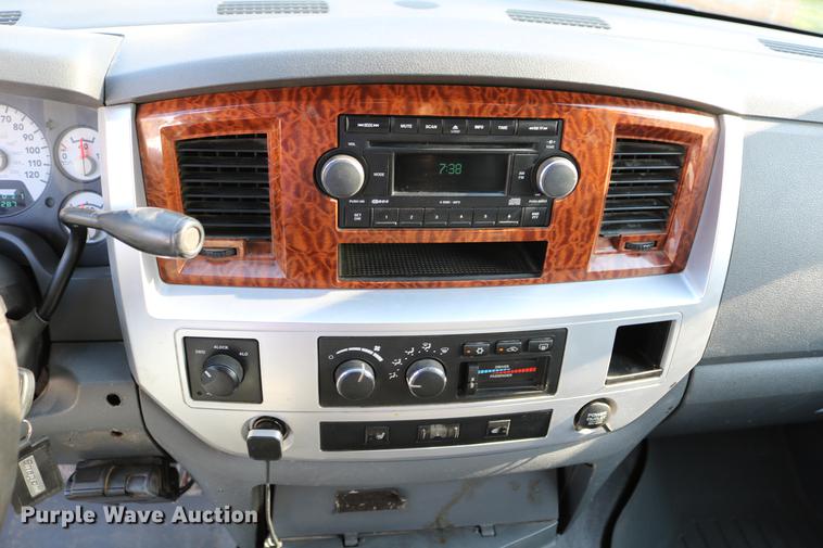 image for item DD4197 2006 Dodge Ram 2500 Quad Cab pickup truck