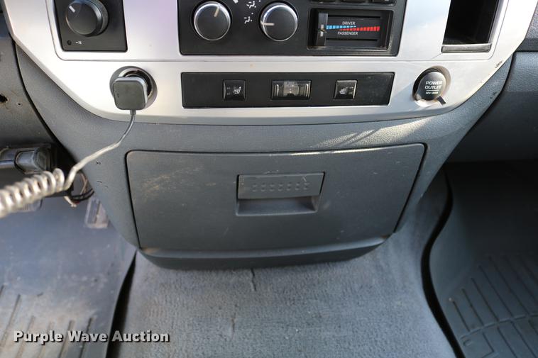 image for item DD4197 2006 Dodge Ram 2500 Quad Cab pickup truck