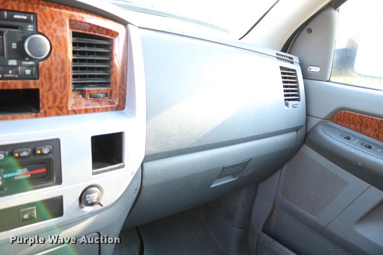 image for item DD4197 2006 Dodge Ram 2500 Quad Cab pickup truck