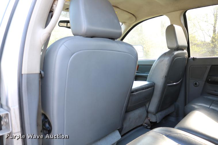 image for item DD4197 2006 Dodge Ram 2500 Quad Cab pickup truck