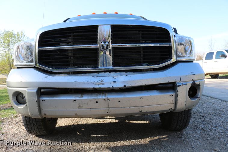 image for item DD4197 2006 Dodge Ram 2500 Quad Cab pickup truck