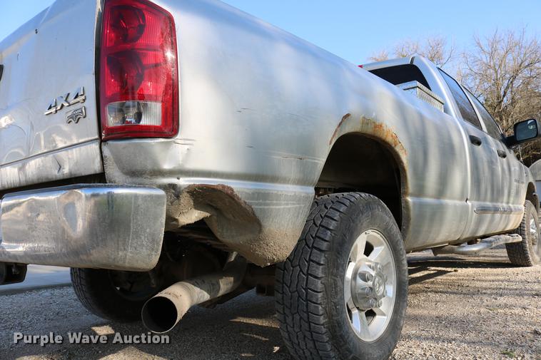 image for item DD4197 2006 Dodge Ram 2500 Quad Cab pickup truck
