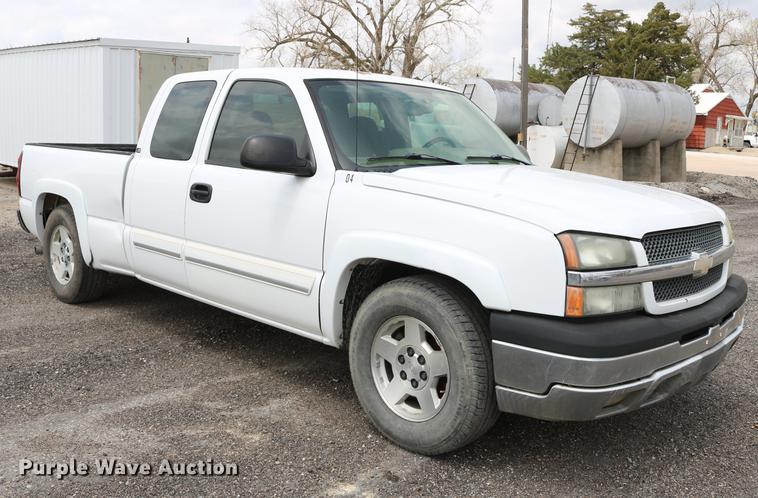 image for item DD4199 2005 Chevrolet Silverado 1500 Ext. Cab pickup truck