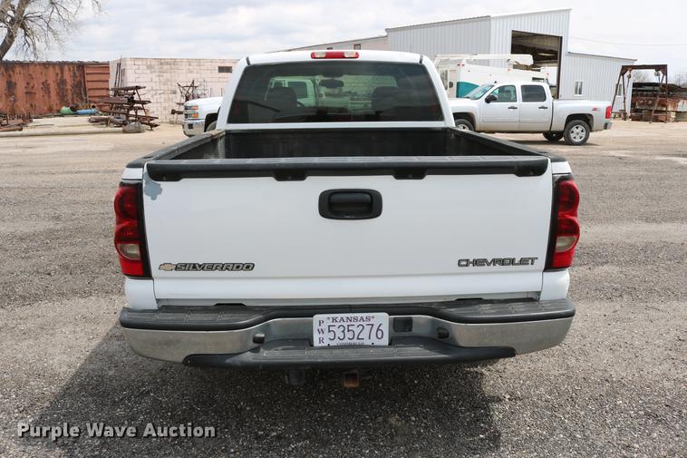image for item DD4199 2005 Chevrolet Silverado 1500 Ext. Cab pickup truck