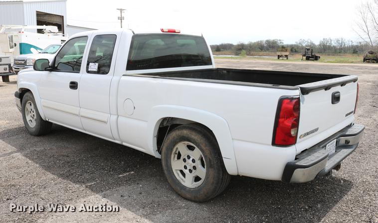 image for item DD4199 2005 Chevrolet Silverado 1500 Ext. Cab pickup truck