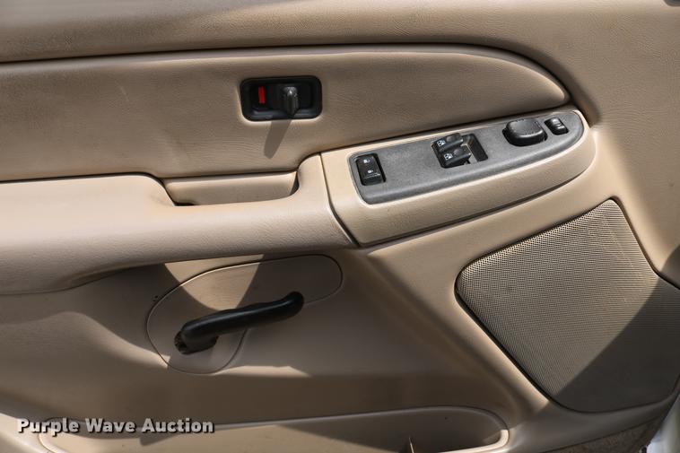 image for item DD4199 2005 Chevrolet Silverado 1500 Ext. Cab pickup truck