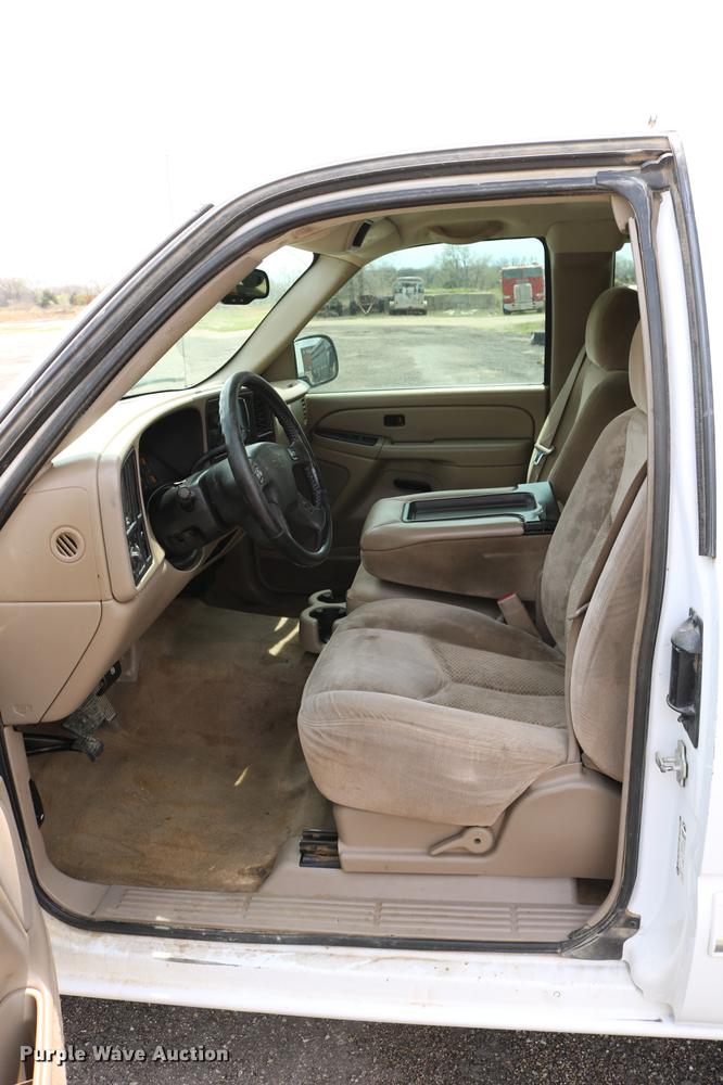 image for item DD4199 2005 Chevrolet Silverado 1500 Ext. Cab pickup truck