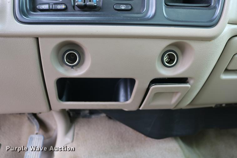 image for item DD4199 2005 Chevrolet Silverado 1500 Ext. Cab pickup truck