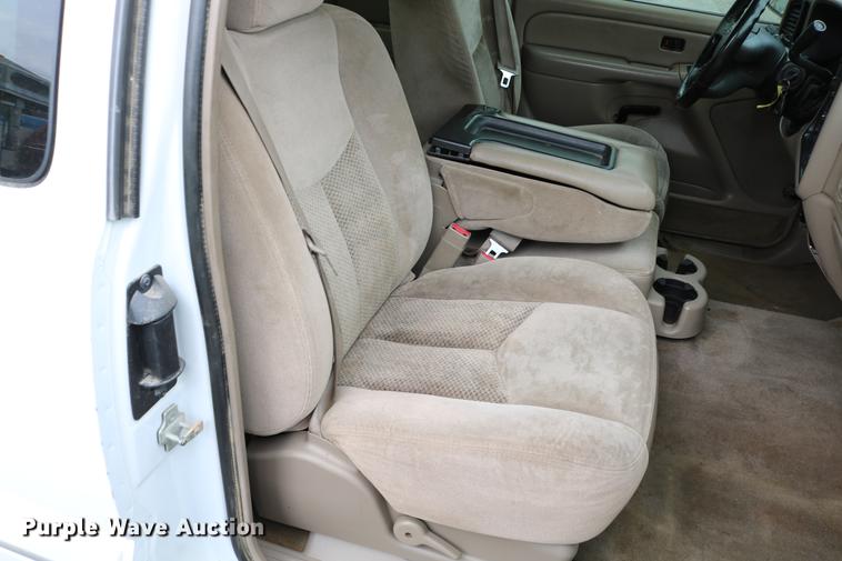 image for item DD4199 2005 Chevrolet Silverado 1500 Ext. Cab pickup truck