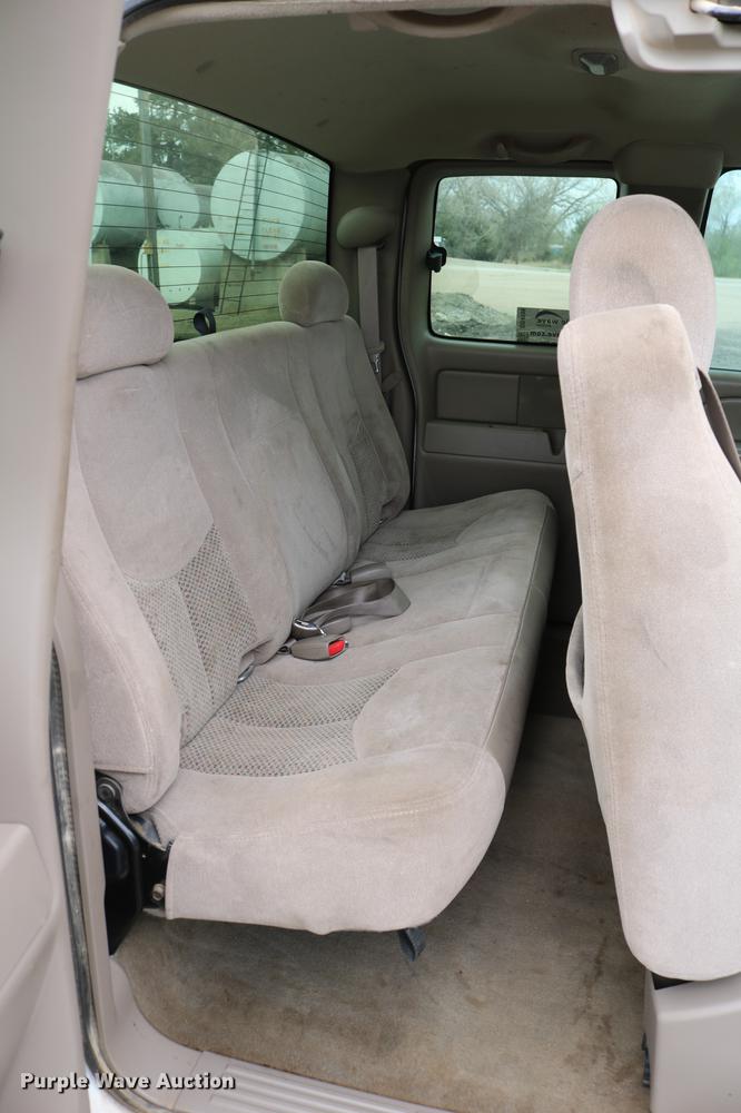 image for item DD4199 2005 Chevrolet Silverado 1500 Ext. Cab pickup truck