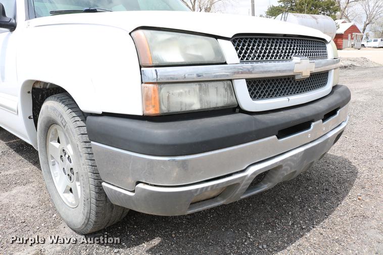 image for item DD4199 2005 Chevrolet Silverado 1500 Ext. Cab pickup truck