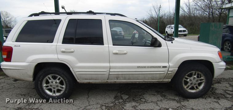 image for item DD7446 2000 Jeep Grand Cherokee SUV