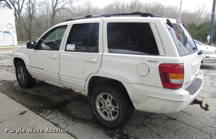image for item DD7446 2000 Jeep Grand Cherokee SUV