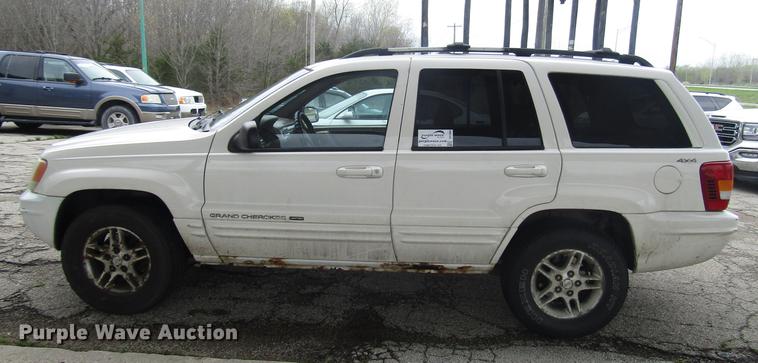 image for item DD7446 2000 Jeep Grand Cherokee SUV